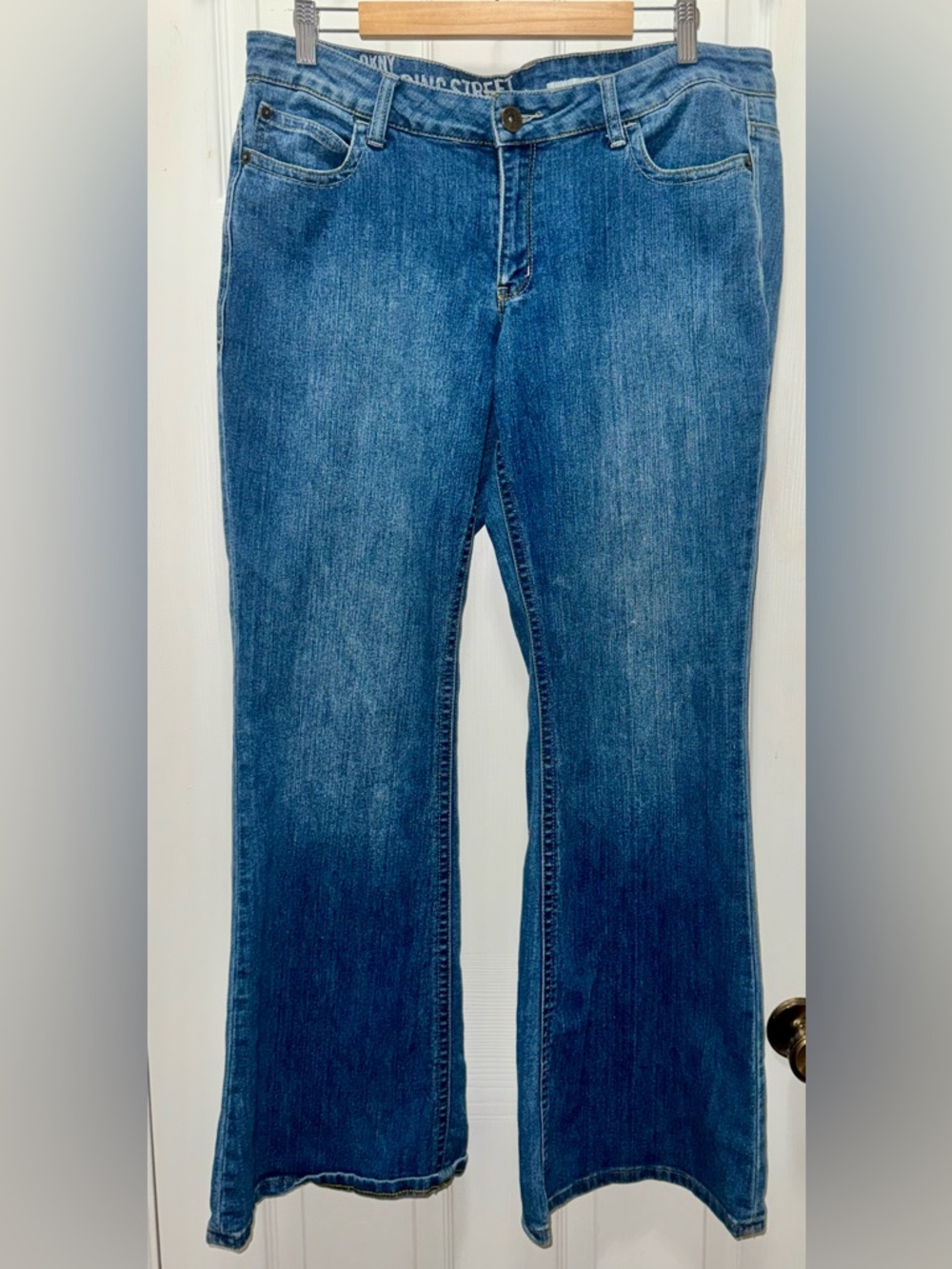 DKNY Women's Blue Spring Street Denim Jeans